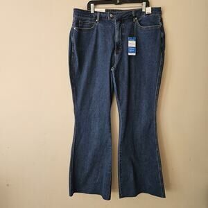 NWT Judy Blue American Size 22 W High Waisted Flare Denim Sorbtek Jeans